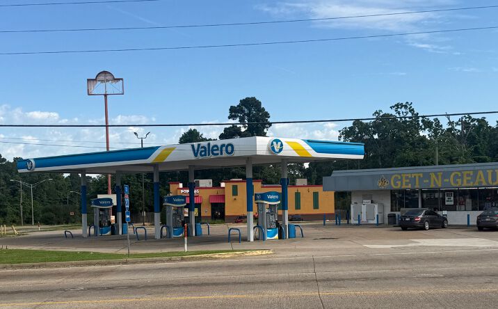 4461 Pines Road, Shreveport