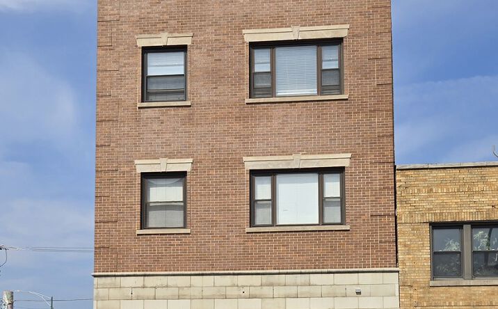 2350 W Grand Avenue, Chicago