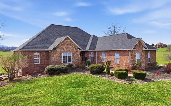 522 Waterstone Circle, 120373