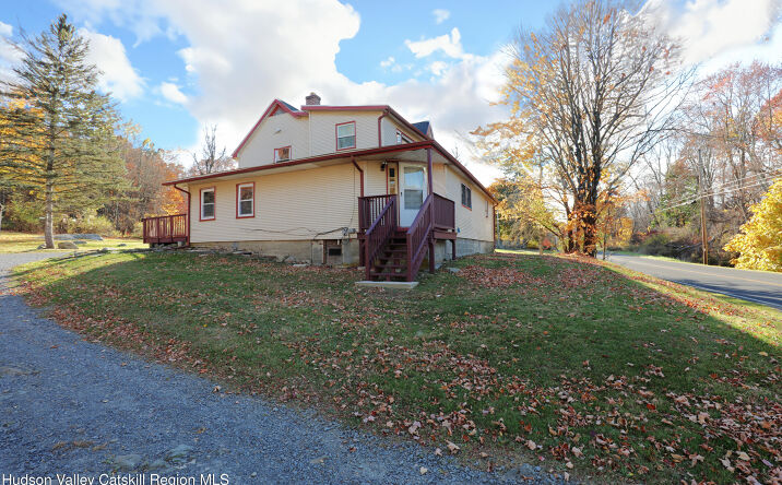 721 Milton Turnpike, Highland