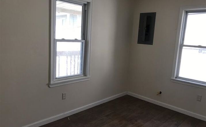 121 E Lincoln Avenue, Wildwood