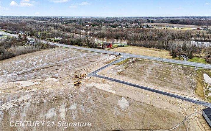 Lot B Maverick, Freeland