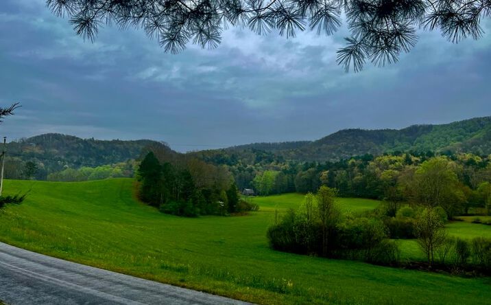 1046 Shoal Creek Road, Murphy