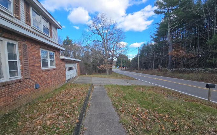 723 Dedham Street, Wrentham