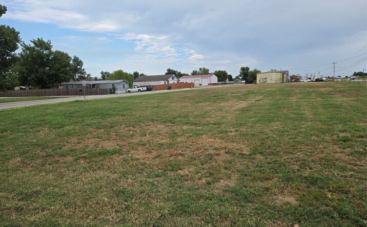 12 W 20 Highway, Skiatook