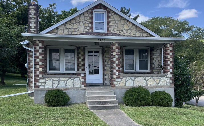 1316 SOUTHWEST BOULEVARD, Jefferson City