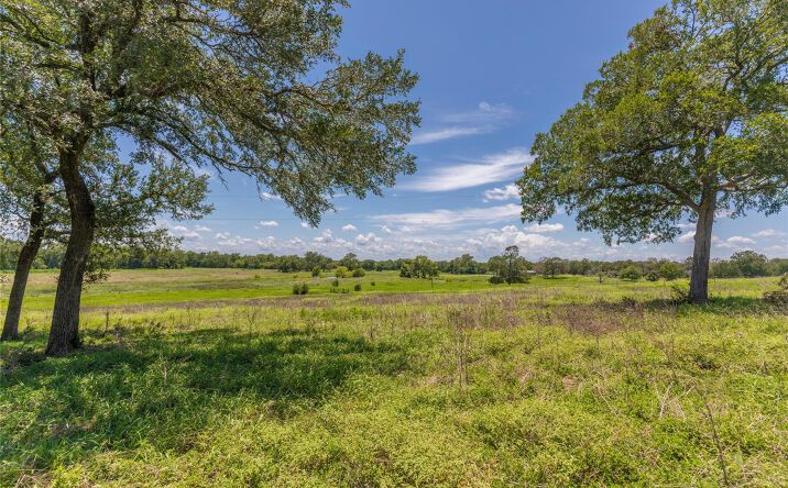 8 Mill Creek Ranch Road, New Ulm