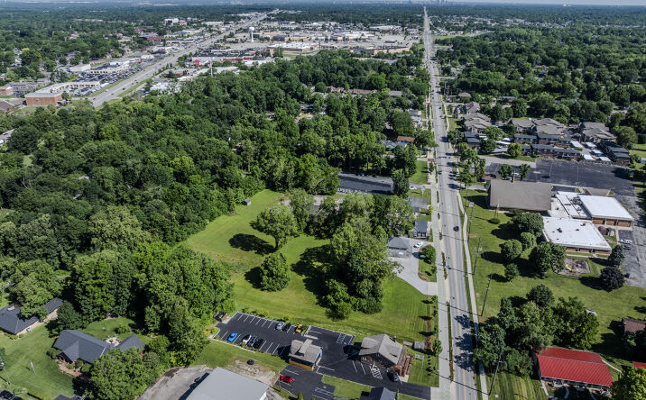 N MADISON AVE, GREENWOOD
