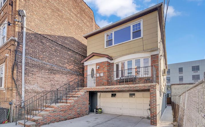 69 Hopkins Avenue, Jersey City
