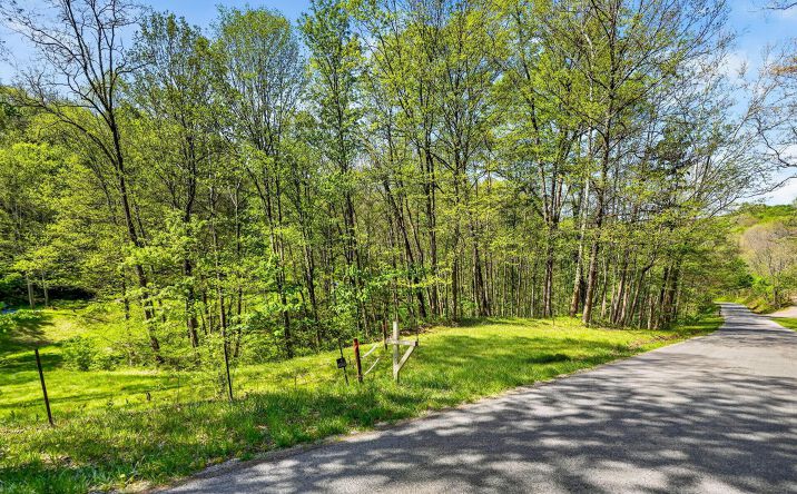 15955 Fossil Rock Road, Athens
