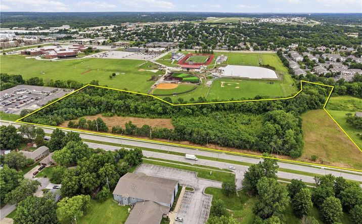 E Chipman Road, Lee's Summit