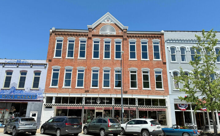 211 East Commercial Street, Springfield