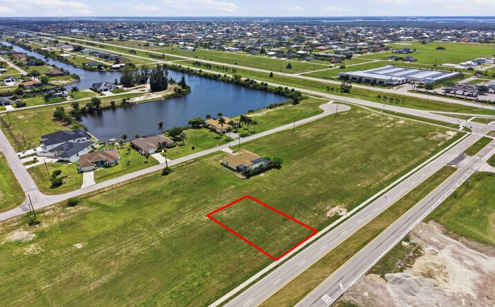 3008 Tropicana Parkway W, Cape Coral