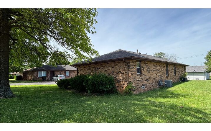 1009 S Kansas Ave, Springfield