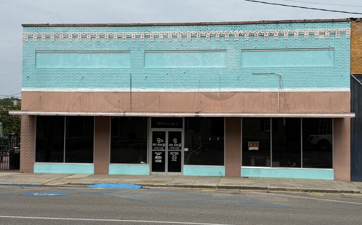 109 N Main Street, Newton