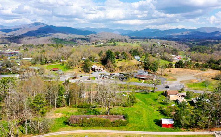 Palmer Road, Hayesville