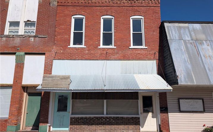 209 S Market Street, Holden