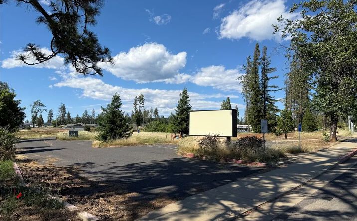 7337 Skyway, Paradise