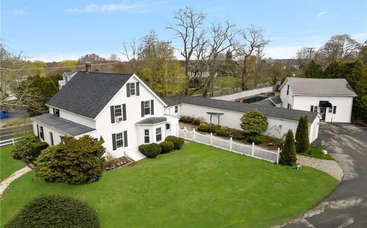599 East Main Road, Middletown