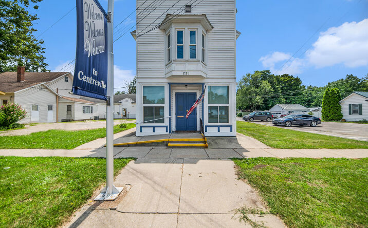 221 W Main Street, Centreville