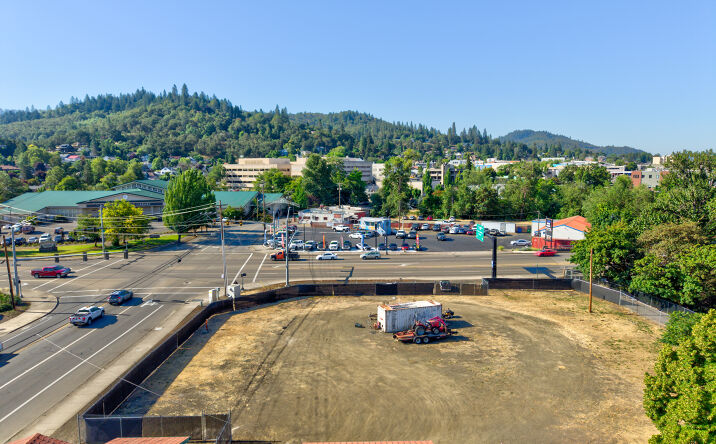 328 NE WINCHESTER ST, ROSEBURG