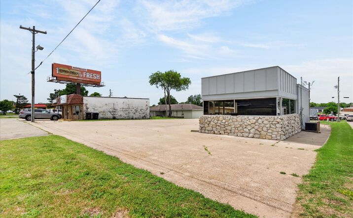 145 SE Washington Boulevard, Bartlesville