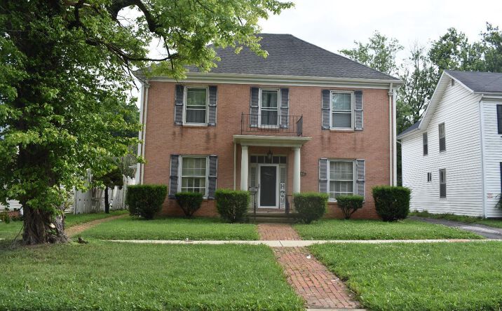 221 1/2 E Main Street, Hillsboro