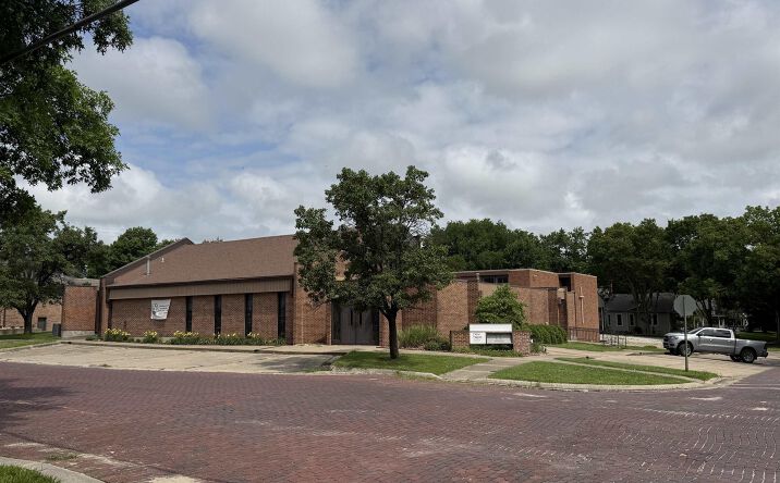 402 W Fifth ST, Holton