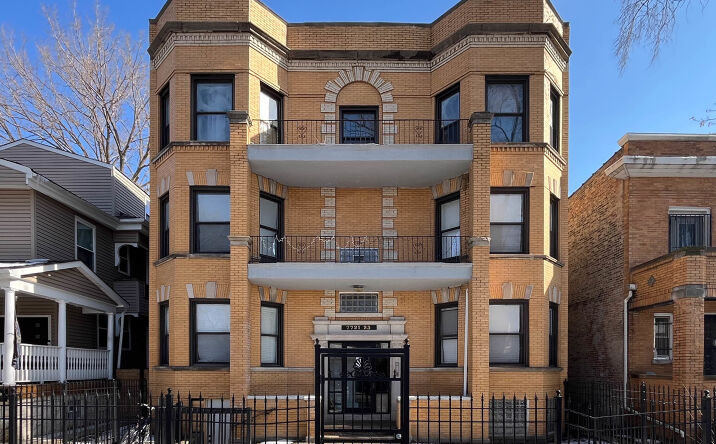 7721 S Peoria Street, Chicago