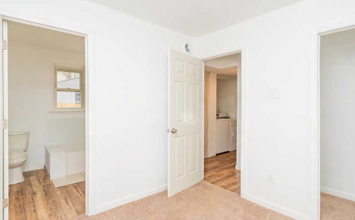 713 Dehirsch Avenue, Woodbine