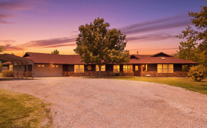 1199 North Amanda Lane, Stillwater
