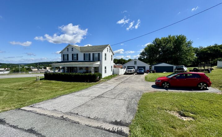 3225 Cape Horn Road, Red Lion