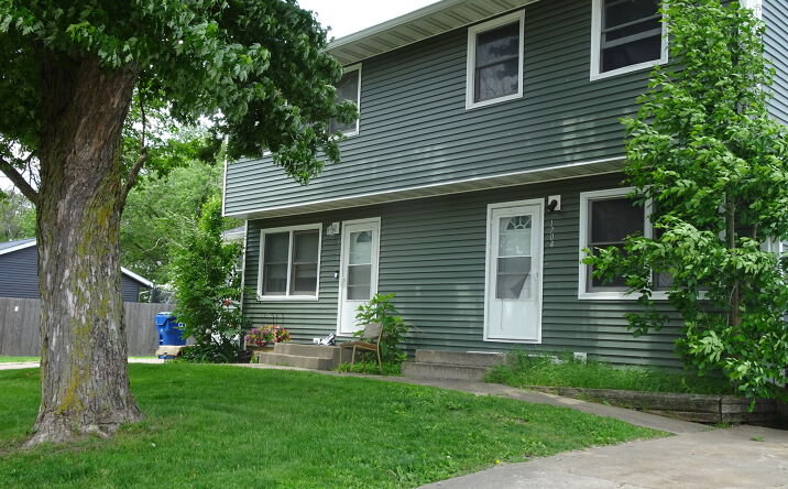 1704 W 55th Street W, Davenport