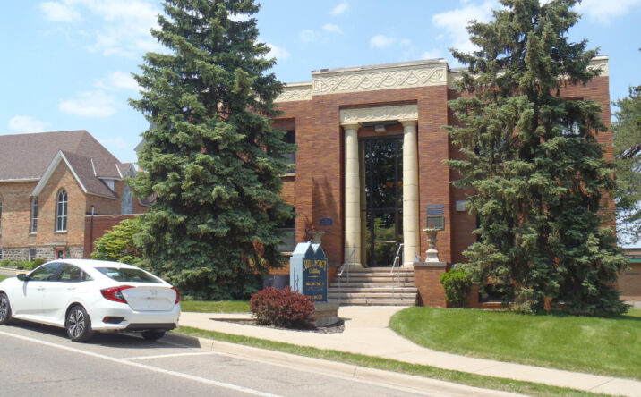 101 E Bacon, Hillsdale
