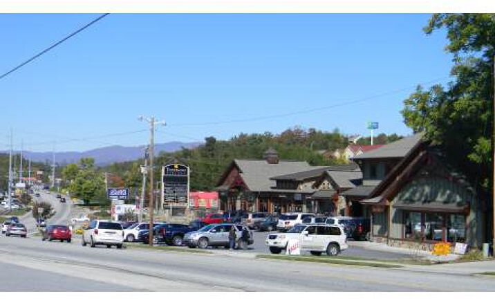132 Main Street N, Hiawassee