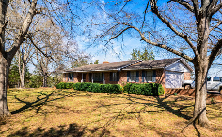 635 Dacusville Rd, Marietta