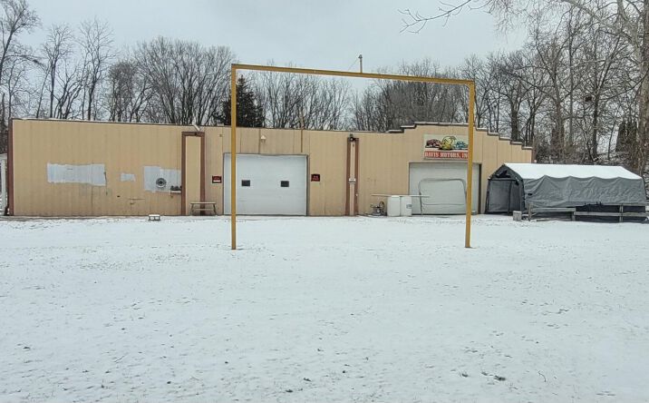 588 W Riverside Drive, Coldwater