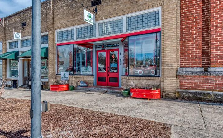 139 Town Square Road, Glade Spring
