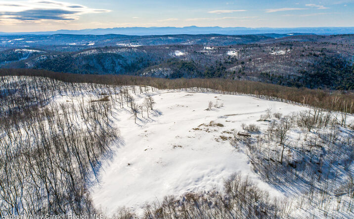 890 Bald Mountain Road, Austerlitz