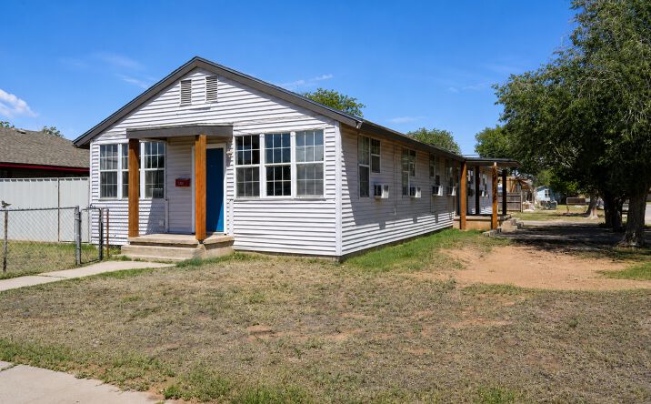 2400 College Avenue, Midland