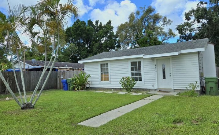 2014 10th Street West, Bradenton