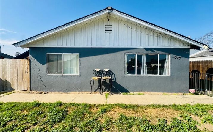 713 Iris, Bakersfield