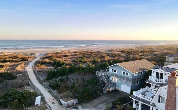 150 64th Street, Avalon