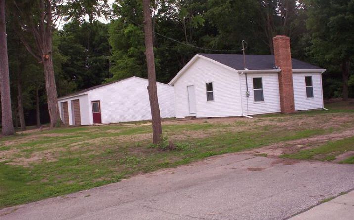 868 E Chicago Road, Quincy