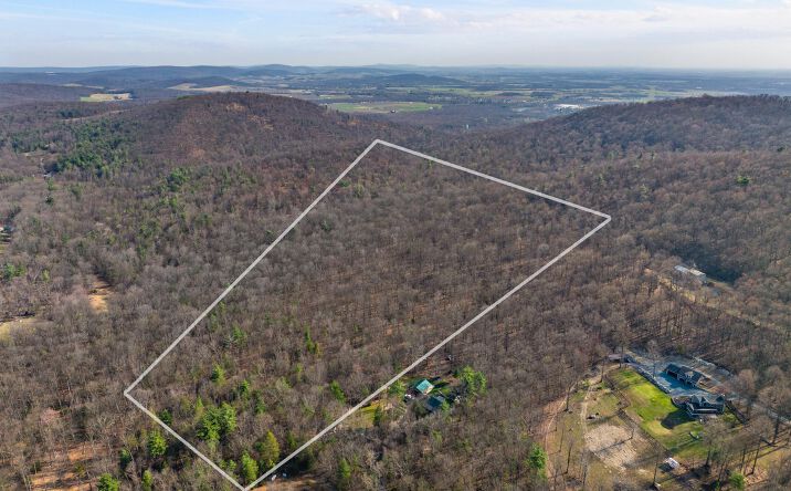 215 Dug Ln, Orrtanna