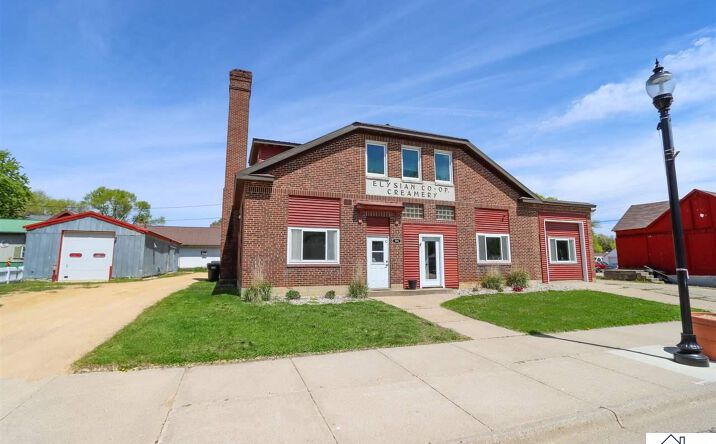 196 W Main Street, Elysian