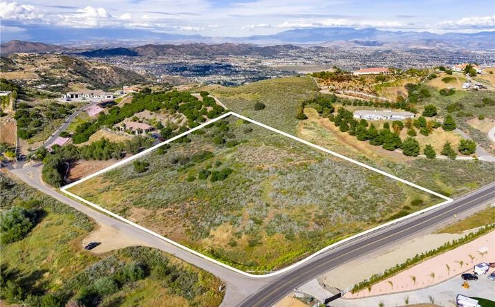 38550 King, Murrieta