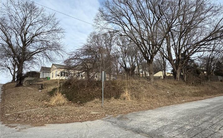 2429 S 15th Street, St Joseph