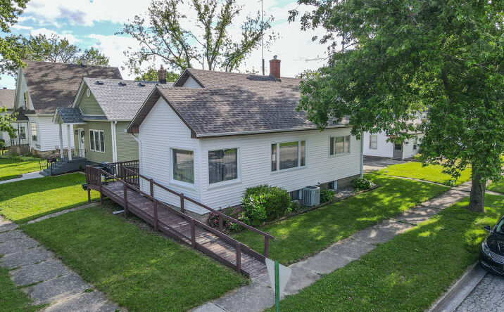 197 N Cleveland Avenue, Bradley