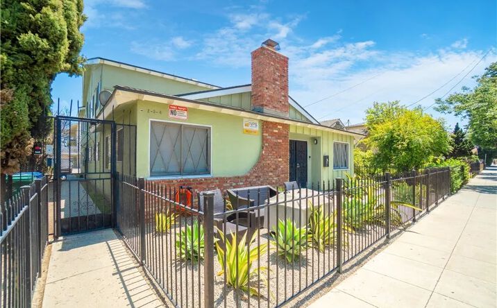 834 Walnut, Long Beach